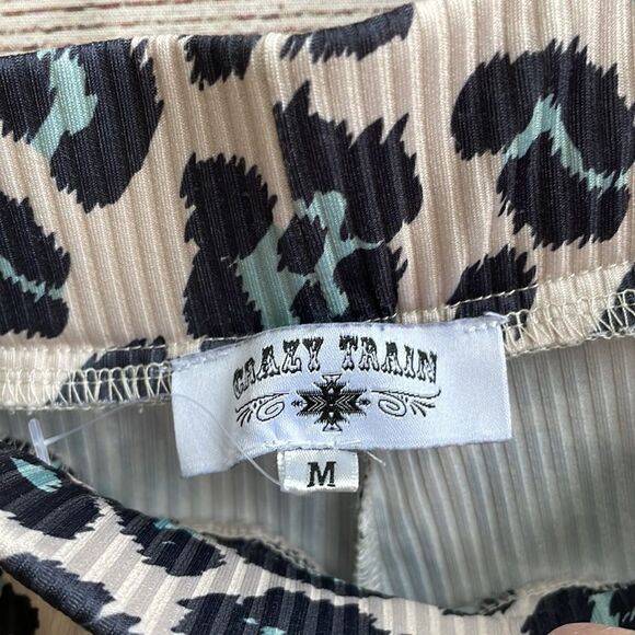 CRAZY TRAIN LEOPARD PRINT WIDE LEG PALAZZO PANTS - Picture 6 of 6